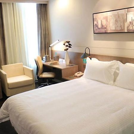 Jinjiang Inn Select Xining West Wusi Road New Hualian Square ภายนอก รูปภาพ